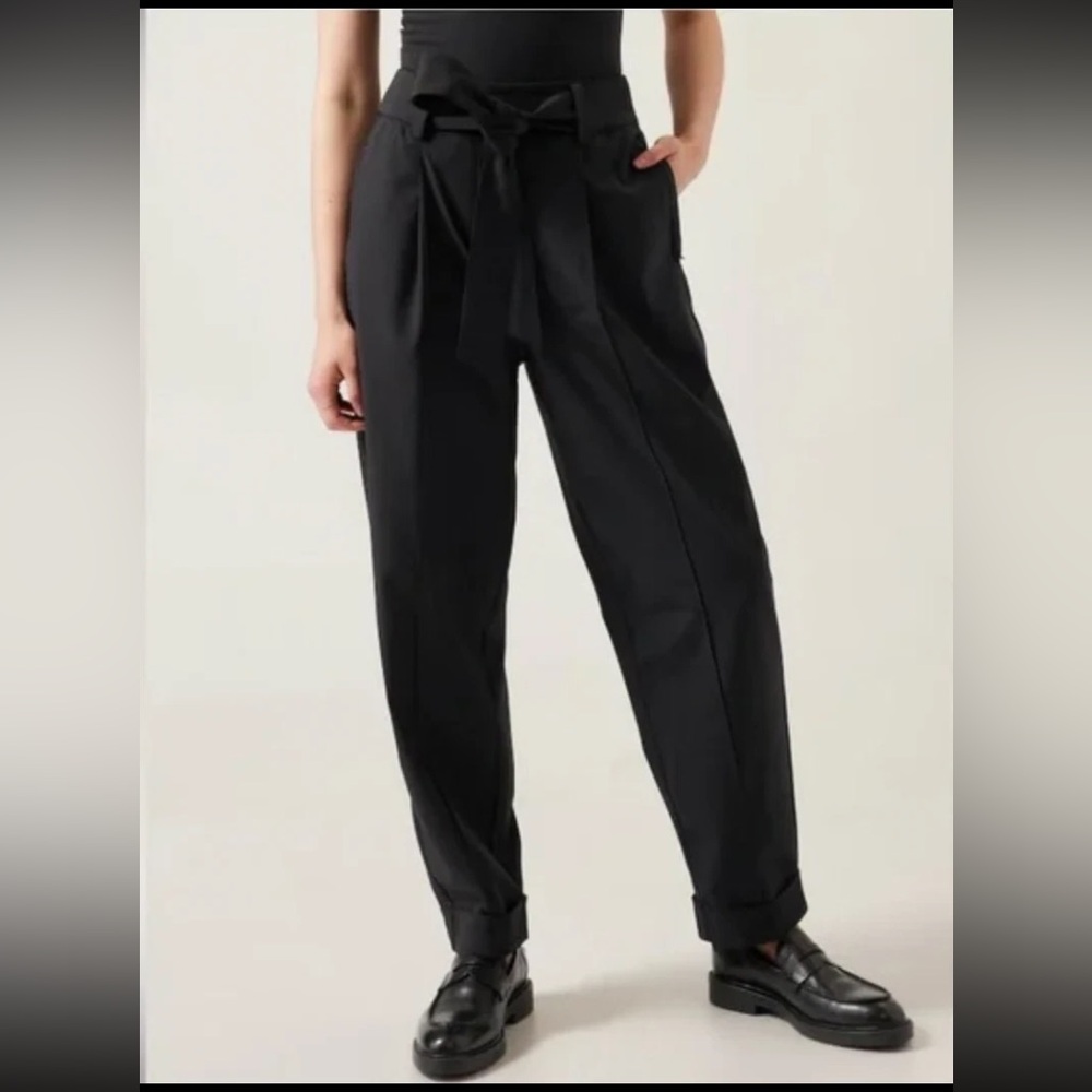 Athleta Cardiff Pant Black High-Waisted Light Weight Pull On Tie Waist Size 4